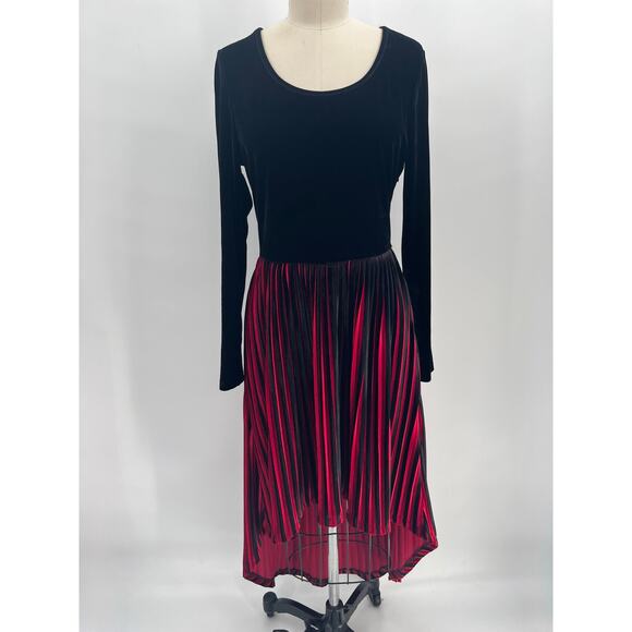SALE Jawbreaker Asymmetric Pleated Velvet Dress Sz US6 Black Red High Low - Picture 1 of 6